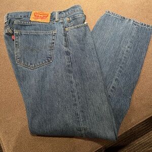 Men’s Levi jeans